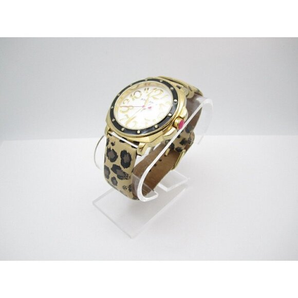 Women Betsey Johnson Quartz WR Analog Dial Lepoard Watch (G348) - Picture 6 of 9